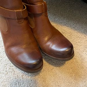Kork ease brown 2 tone booties size 9